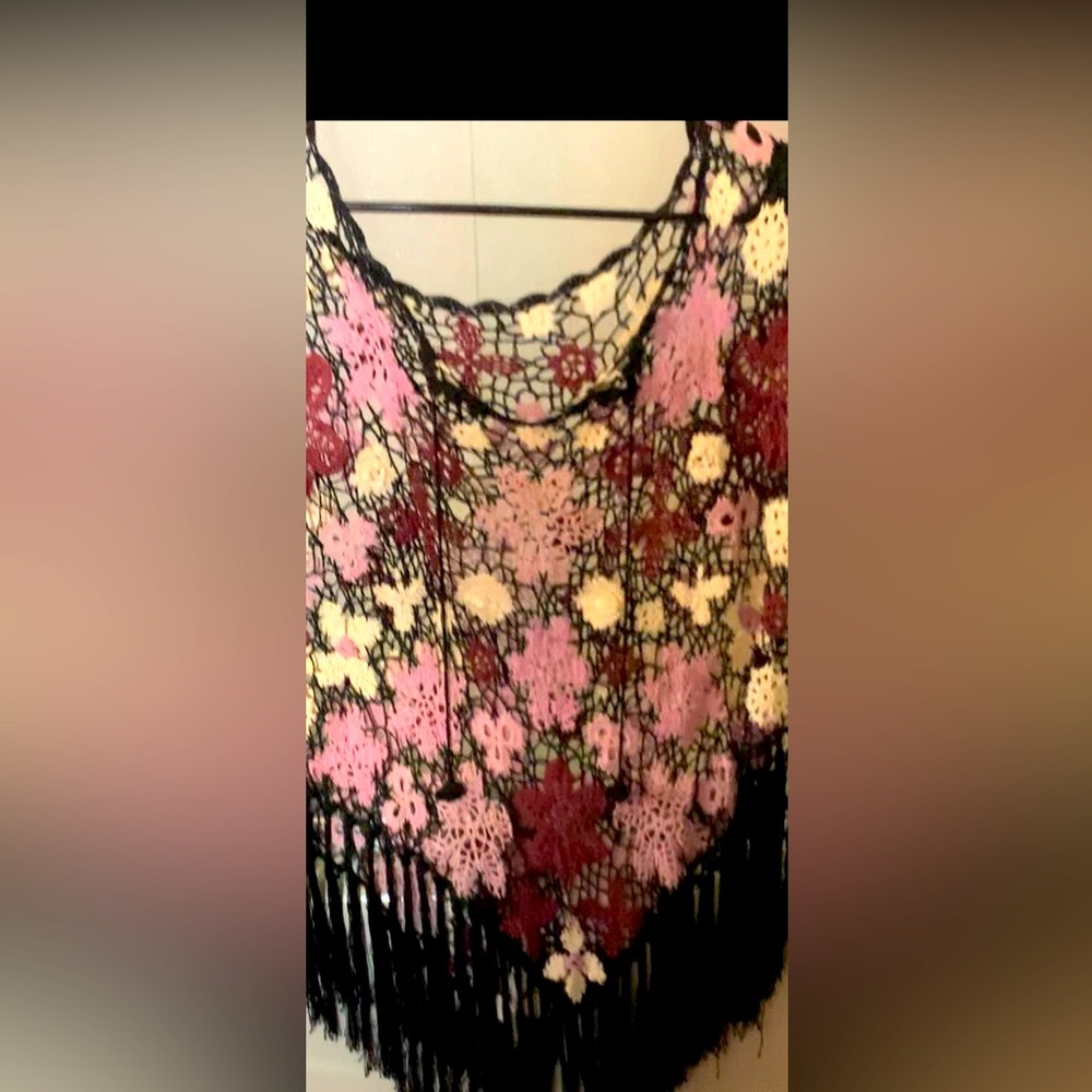 #6 Floral Crochet Shawl